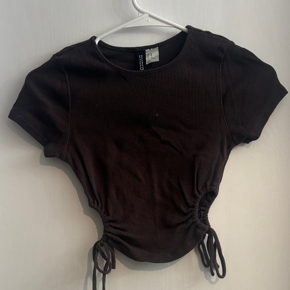 H&M Dark Brown Ribbed Crop Top